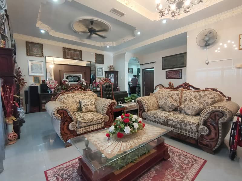 Bungalow House untuk Dijual di Taman Orkid Permai (Kepala Batas) - Aswad . - Living Room - PropertyGuru.com.my