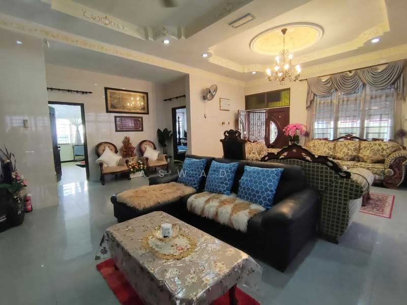 Bungalow House untuk Dijual di Taman Orkid Permai (Kepala Batas) - Aswad . - Living Room - PropertyGuru.com.my