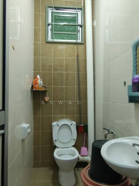 Bungalow House untuk Dijual di Taman Orkid Permai (Kepala Batas) - Aswad . - Bathroom - PropertyGuru.com.my
