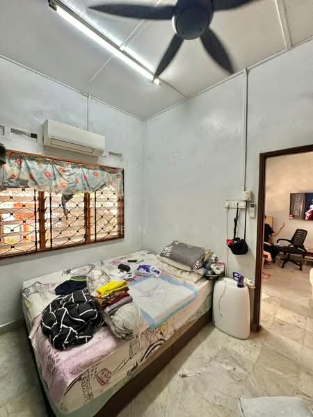 Rumah Teres 1-Tingkat untuk Dijual di Taman Ungku Tun Aminah (Skudai) - Iden Tan - Bedroom - PropertyGuru.com.my