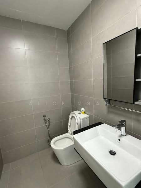 Servis Apartment untuk Dijual di Sunway Belfield - Alice Ngan - Bathroom - PropertyGuru.com.my