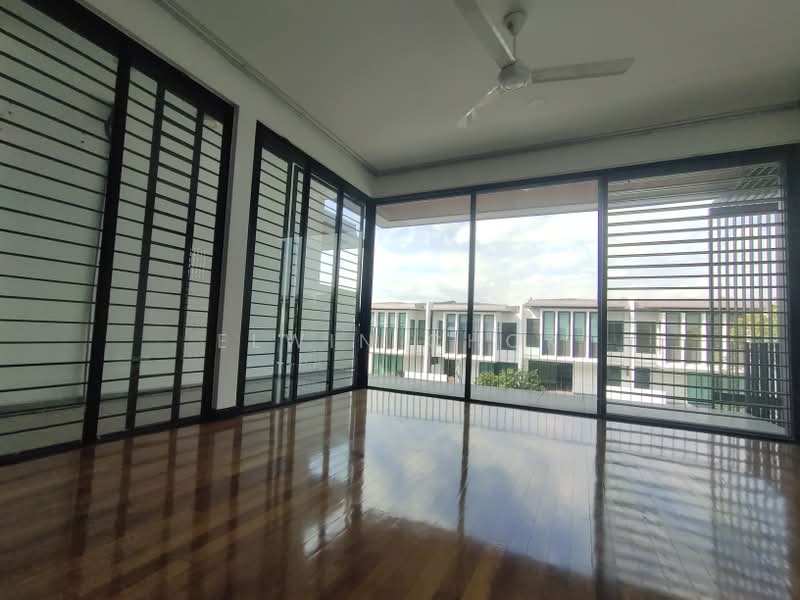 3-storey Terraced House for Sale in Duta Villa (Setia Alam) - Elwin Chok - PropertyGuru.com.my