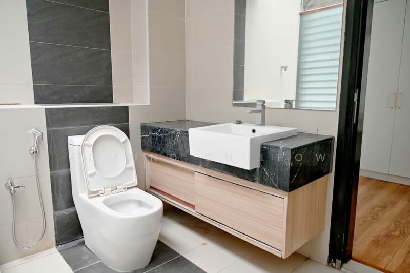 3-storey Terraced House for Rent in Rawang (Selangor) - Edmund CH Leow - Bathroom - PropertyGuru.com.my