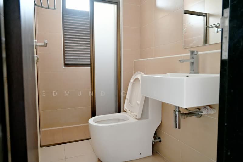 3-storey Terraced House for Rent in Rawang (Selangor) - Edmund CH Leow - Bathroom - PropertyGuru.com.my