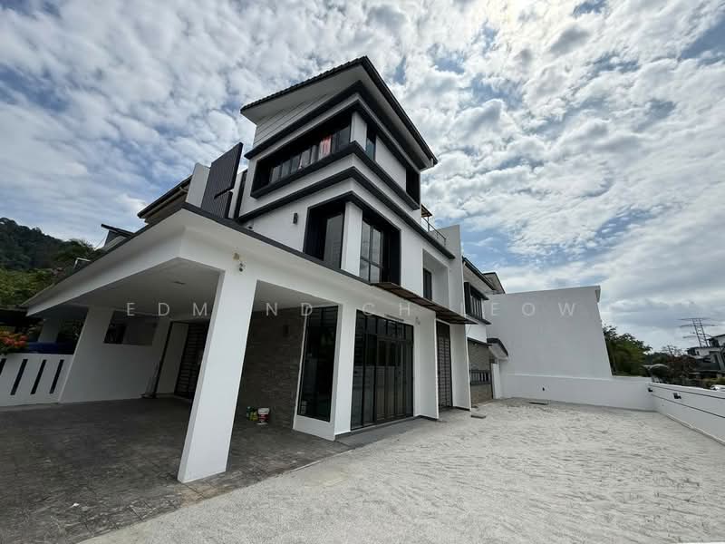3-storey Terraced House for Rent in Rawang (Selangor) - Edmund CH Leow - Exterior - PropertyGuru.com.my