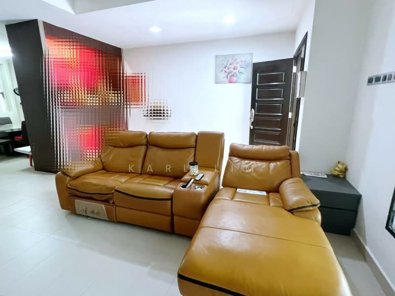 Cluster House for Sale in Taman Adda Heights (Tebrau) - Karl Lim - Living Room - PropertyGuru.com.my