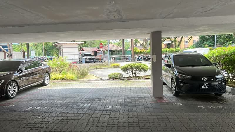 Kondominium untuk Dijual di Dwi Mahkota - Andrew Teo - Car Park - PropertyGuru.com.my
