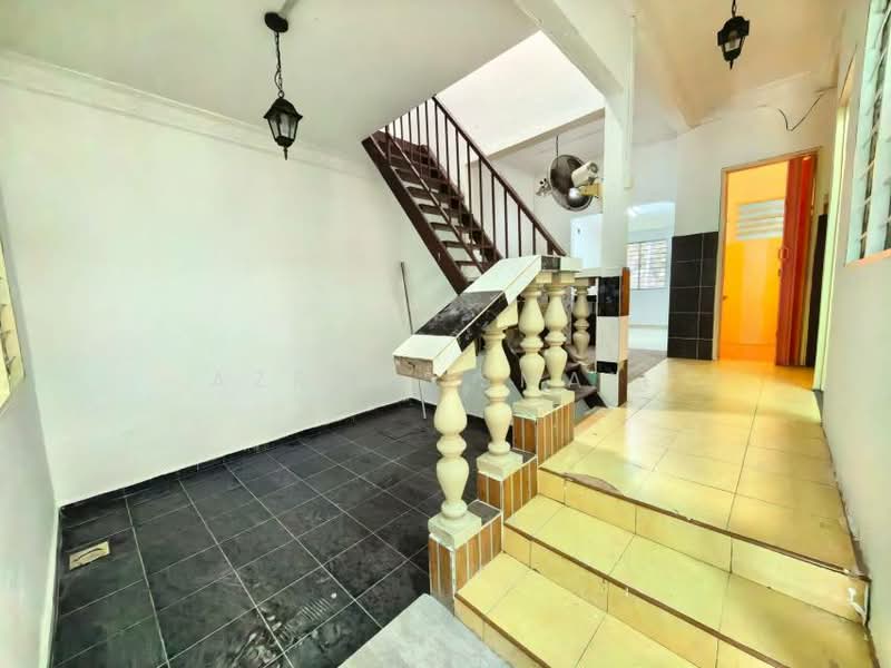 1-storey Terraced House for Sale in Cheras (Selangor) - Azrul Ismail - Entrance - PropertyGuru.com.my