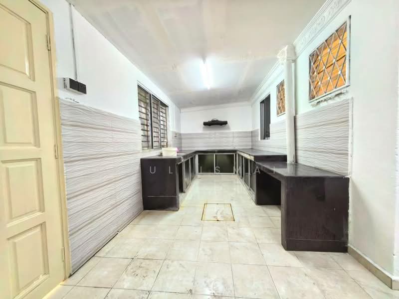 1-storey Terraced House for Sale in Cheras (Selangor) - Azrul Ismail - Kitchen - PropertyGuru.com.my