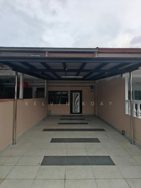 Rumah Teres 2-Tingkat untuk Dijual di Taman Johor Jaya (Johor Bahru) - Kelvin Koay - Exterior - PropertyGuru.com.my