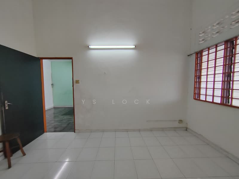 Rumah Teres 1-Tingkat untuk Disewa di Mantin (Negeri Sembilan) - YS Lock - Interior - PropertyGuru.com.my