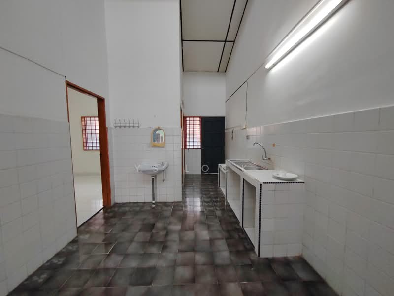 Rumah Teres 1-Tingkat untuk Disewa di Mantin (Negeri Sembilan) - YS Lock - Kitchen - PropertyGuru.com.my