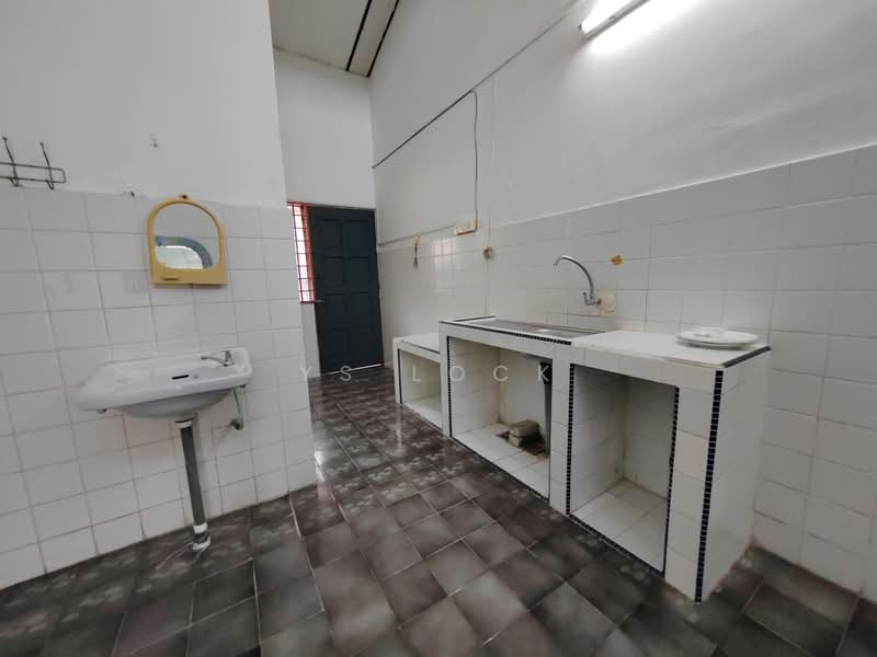 Rumah Teres 1-Tingkat untuk Disewa di Mantin (Negeri Sembilan) - YS Lock - Kitchen - PropertyGuru.com.my