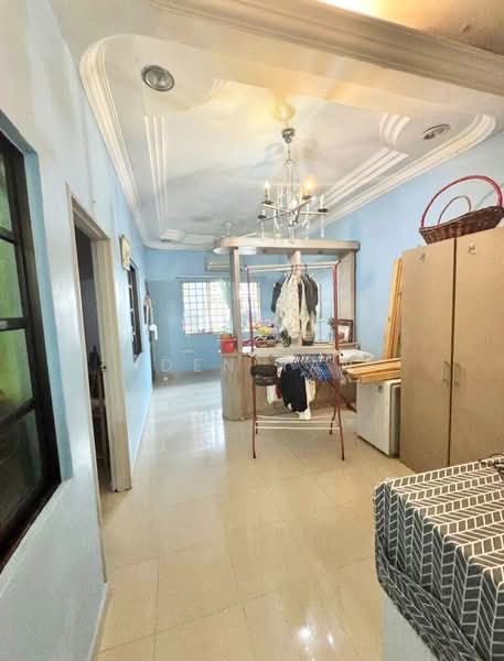 1-storey Terraced House for Sale in Taman Universiti (Skudai) - Iden Tan - Living Room - PropertyGuru.com.my
