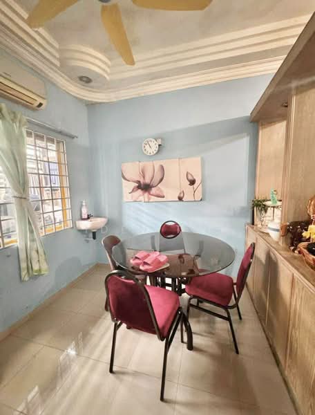 1-storey Terraced House for Sale in Taman Universiti (Skudai) - Iden Tan - Dining Room - PropertyGuru.com.my