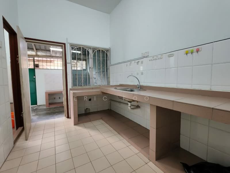 Rumah Teres 2-Tingkat untuk Dijual di Taman Sri Hijau (Rawang) - Eric Foo - Kitchen - PropertyGuru.com.my