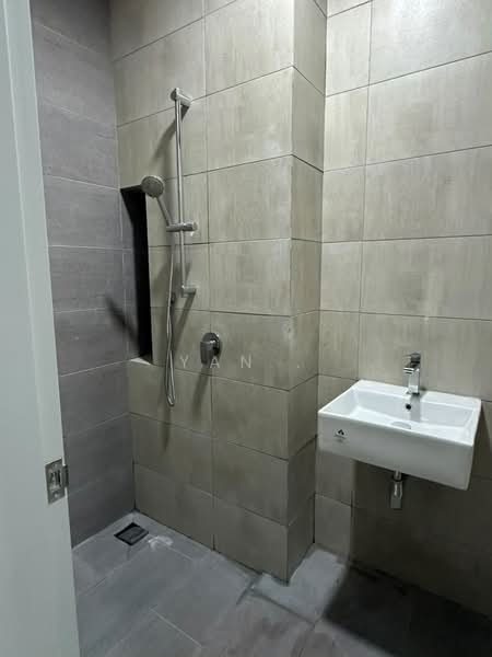 Kondominium untuk Disewa di Picasso Residence - Yan . - Bathroom - PropertyGuru.com.my