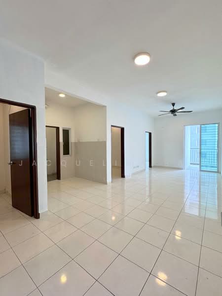 Servis Apartment untuk Dijual di Ascotte Boulevard - Jacqueline San - Living Room - PropertyGuru.com.my