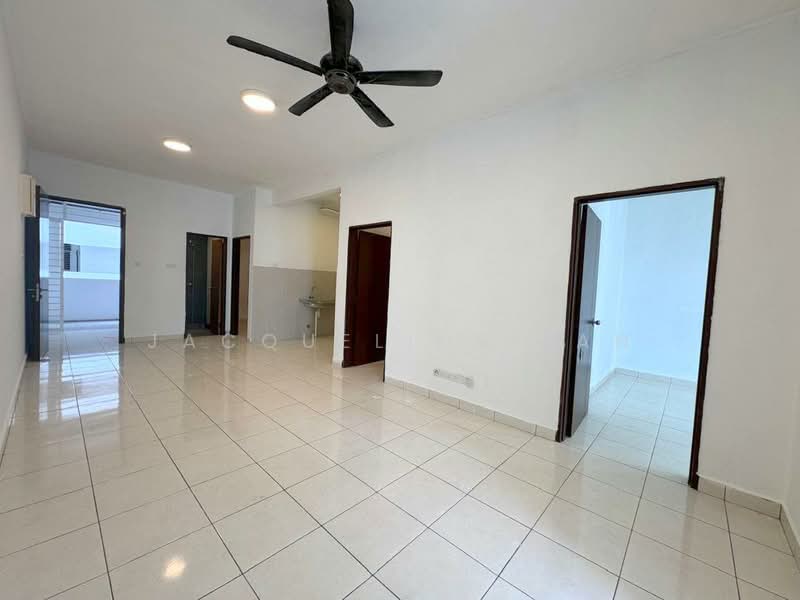 Servis Apartment untuk Dijual di Ascotte Boulevard - Jacqueline San - Living Room - PropertyGuru.com.my
