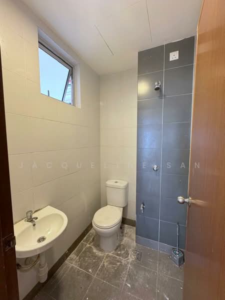 Servis Apartment untuk Dijual di Ascotte Boulevard - Jacqueline San - Bathroom - PropertyGuru.com.my