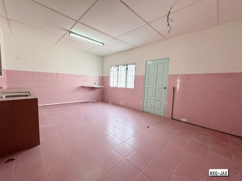 2-storey Terraced House for Sale in Taman Desawan (Klang) - Vivian Koh - Kitchen - PropertyGuru.com.my