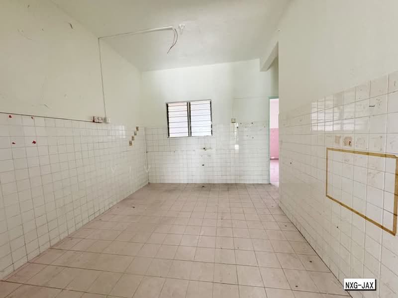 2-storey Terraced House for Sale in Taman Desawan (Klang) - Vivian Koh - Kitchen - PropertyGuru.com.my