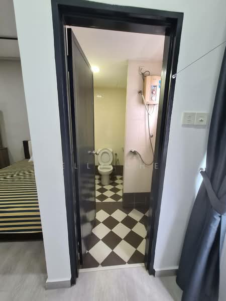 Service Residence for Sale at The Embassy (Bangunan Duta Impian) - Kelly Chen - Bathroom - PropertyGuru.com.my