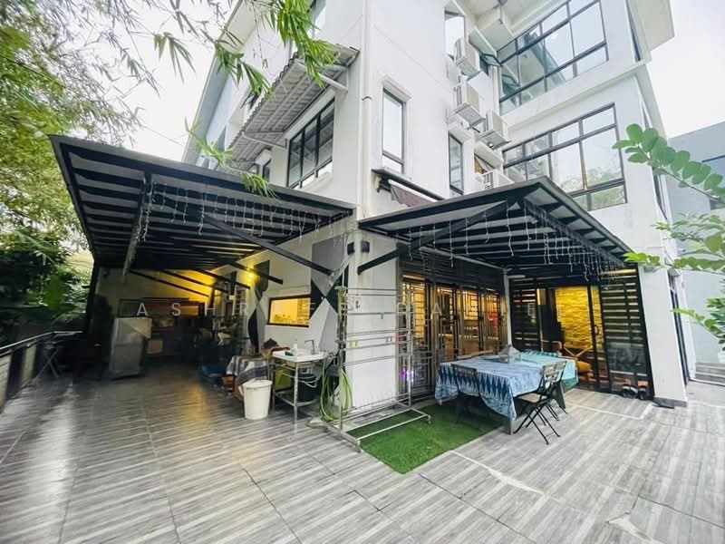 Semi-Detached House for Sale in Kajang (Selangor) - Ashraff Daniel - Exterior - PropertyGuru.com.my