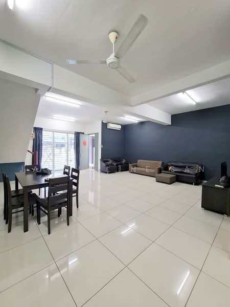 2-storey Terraced House for Sale in Taman Tiara East (Semenyih) - Jacqueline San - Living Room - PropertyGuru.com.my