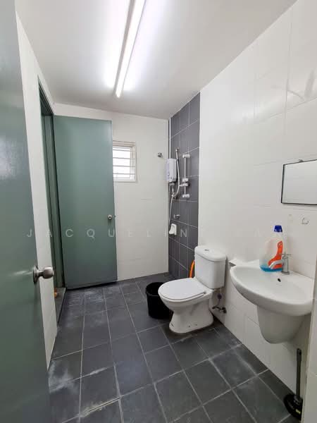 2-storey Terraced House for Sale in Taman Tiara East (Semenyih) - Jacqueline San - Bathroom - PropertyGuru.com.my