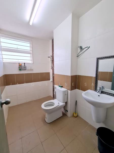 2-storey Terraced House for Sale in Taman Tiara East (Semenyih) - Jacqueline San - Bathroom - PropertyGuru.com.my