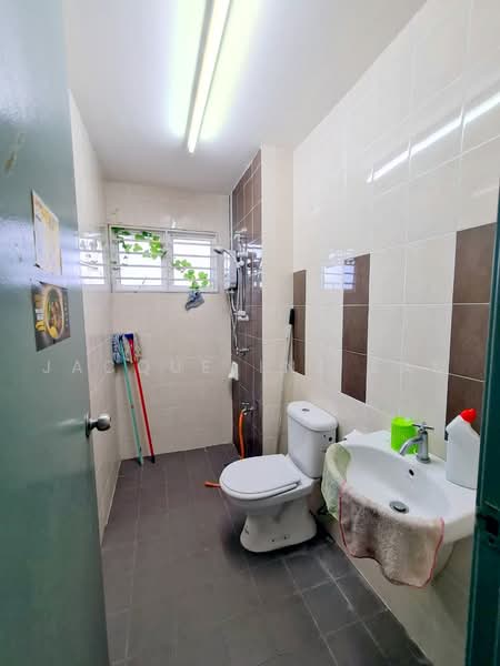 2-storey Terraced House for Sale in Taman Tiara East (Semenyih) - Jacqueline San - Bathroom - PropertyGuru.com.my