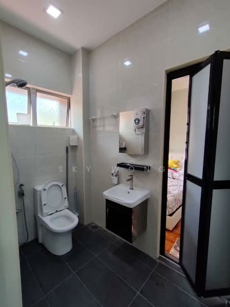 Rumah Teres 2 Tingkat untuk Dijual di SS14 (Subang Jaya) - Sky Wong - Bathroom - PropertyGuru.com.my