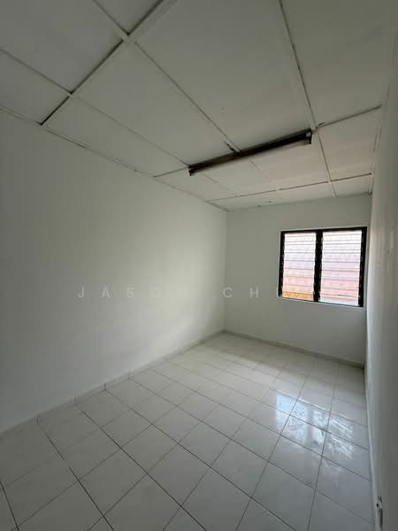 Flat for Sale at Flat Pandan Indah 3/3 - Jason Chun - Interior - PropertyGuru.com.my