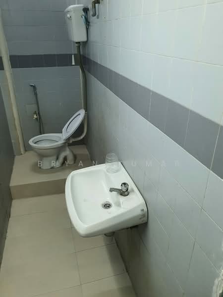 Shop / Office for Sale in Bandar Sri Damansara (Selangor) - Bryan Kumar - Bathroom - PropertyGuru.com.my