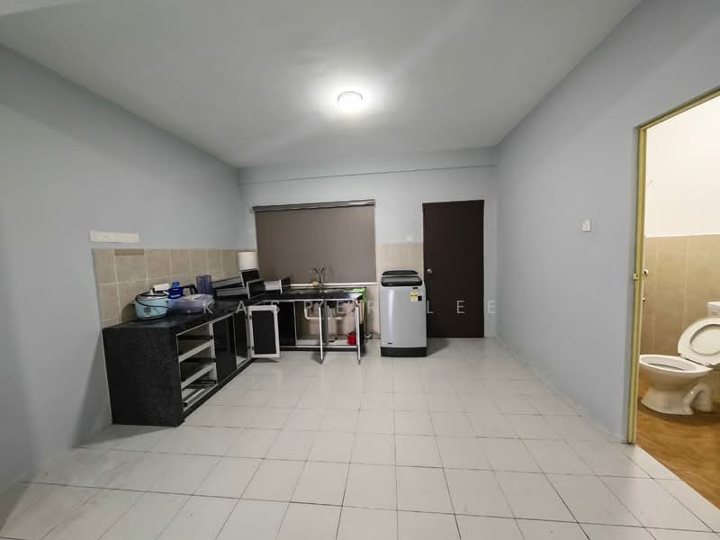 2-storey Terraced House for Sale in Taman Scientex Pasir Gudang (Pasir Gudang) - Kasper Lee - Kitchen - PropertyGuru.com.my