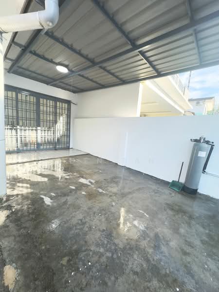 2-storey Terraced House for Sale in Taman Putri Kulai (Kulai) - Iden Tan - Exterior - PropertyGuru.com.my