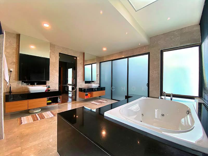 Rumah Teres 3.5 Tingkat untuk Dijual di Duta Villa (Setia Alam) - Elwin Chok - Bathroom - PropertyGuru.com.my