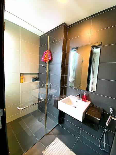 Rumah Teres 3.5 Tingkat untuk Dijual di Duta Villa (Setia Alam) - Elwin Chok - Bathroom - PropertyGuru.com.my