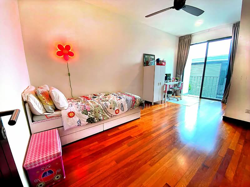 Rumah Teres 3.5 Tingkat untuk Dijual di Duta Villa (Setia Alam) - Elwin Chok - Bedroom - PropertyGuru.com.my