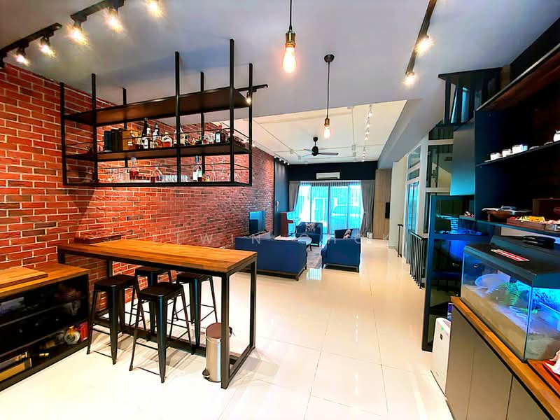 Rumah Teres 3.5 Tingkat untuk Dijual di Duta Villa (Setia Alam) - Elwin Chok - Living Room - PropertyGuru.com.my