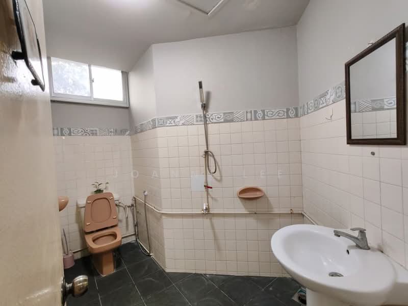 Kondominium untuk Dijual di The Colonnades - Joanne Lee - Bathroom - PropertyGuru.com.my
