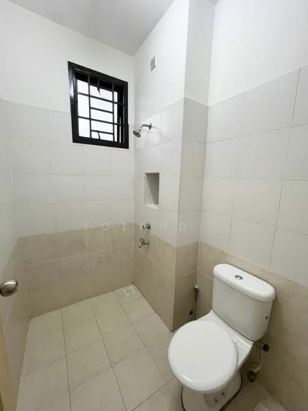 Cluster House for Sale in Austin Heights (Tebrau) - Yoland . - Bathroom - PropertyGuru.com.my