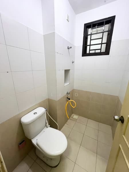 Cluster House for Sale in Austin Heights (Tebrau) - Yoland . - Bathroom - PropertyGuru.com.my