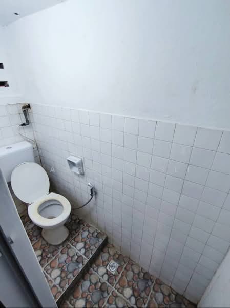 Rumah Teres 1 Tingkat untuk Dijual di Taman Peruda (Sungai Petani) - Hasrul Rosli - Bathroom - PropertyGuru.com.my