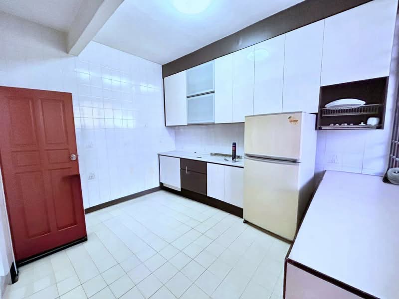Rumah Teres 2 Tingkat untuk Dijual di Taman Johor Jaya (Johor Bahru) - Karl Lim - Kitchen - PropertyGuru.com.my