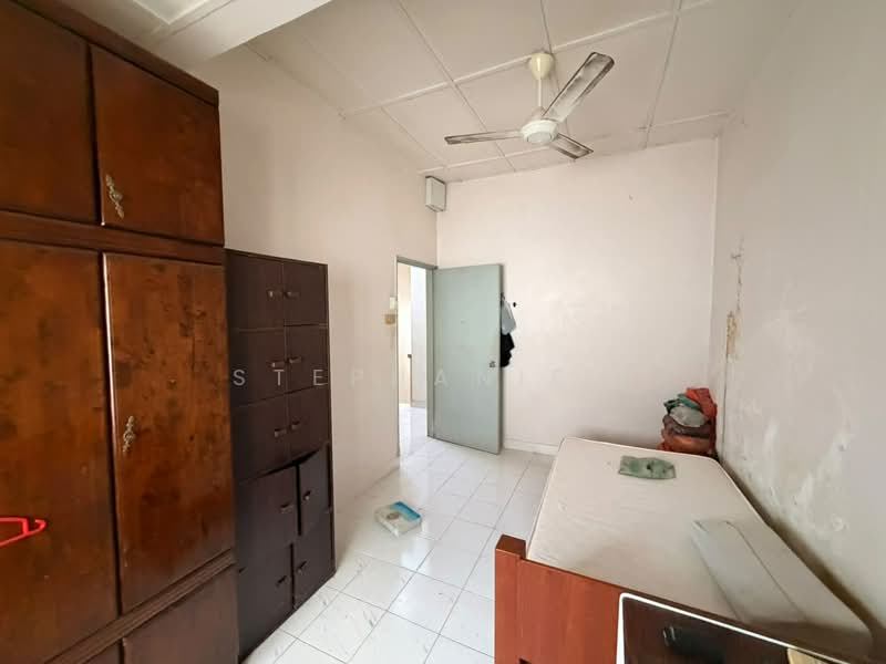 2-storey Terraced House for Sale in Wangsa Melawati (Wangsa Maju) - Stephanie . - Bedroom - PropertyGuru.com.my
