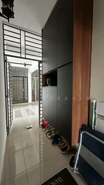 Pangsapuri untuk Dijual di Pangsapuri Miro - Azli Ibrahim - Entrance - PropertyGuru.com.my