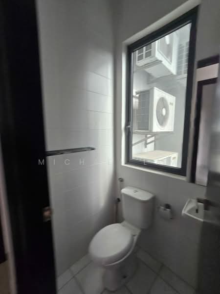 Kondominium untuk Disewa di Tropicana Grande - Michael Lam - Bathroom - PropertyGuru.com.my