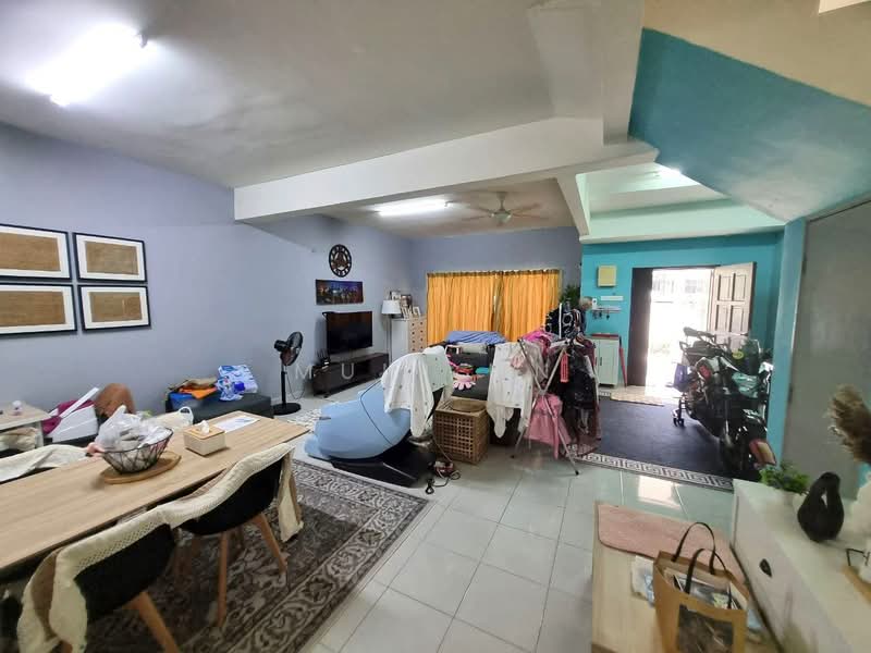 Rumah Teres 2 Tingkat untuk Dijual di Aman Putri (Sungai Buloh) - Muin Mn - Living Room - PropertyGuru.com.my